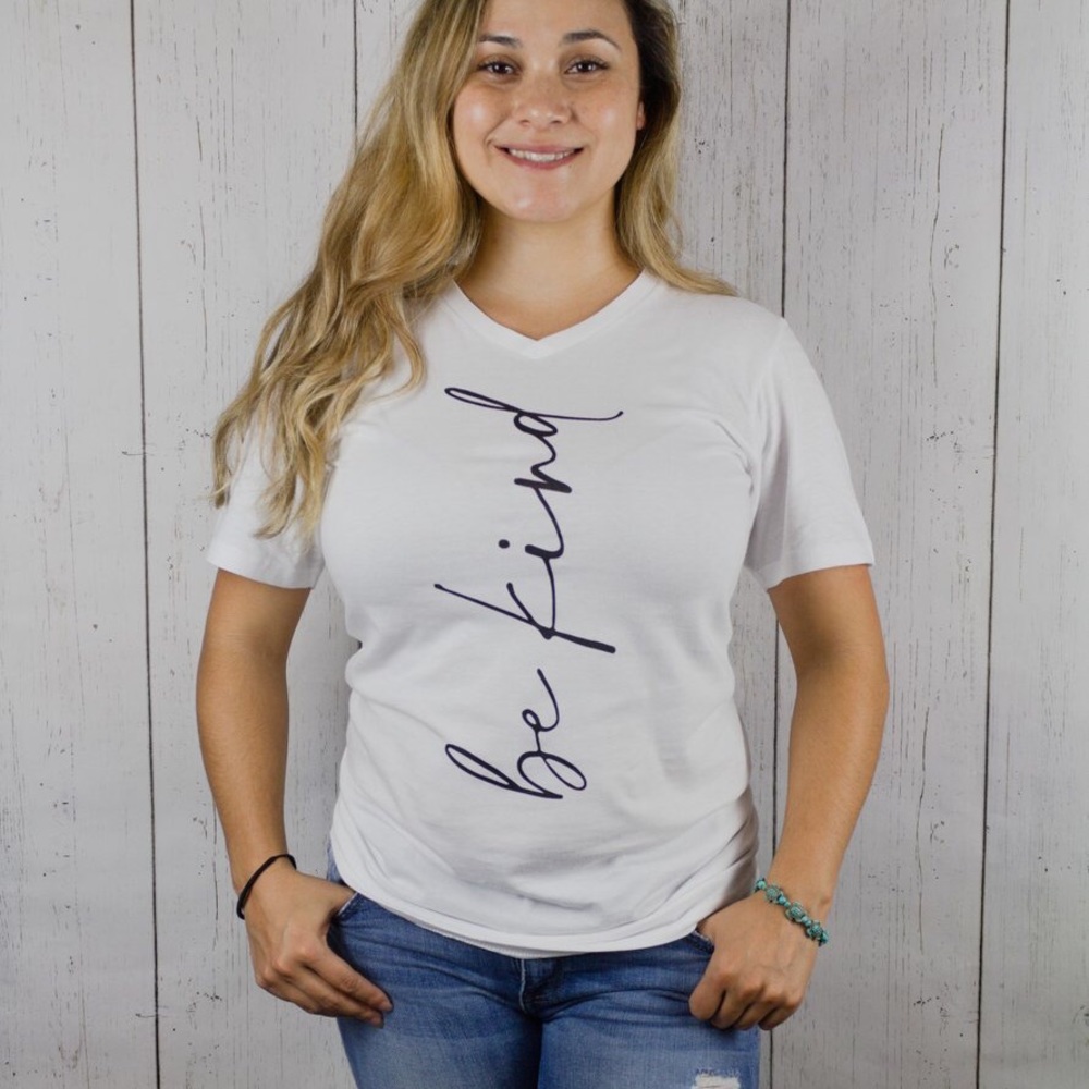 Be Kind Graphic Tee White